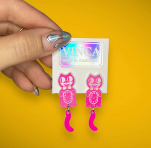 Vinca Earrings - Kitten Clock (Hot Pink)