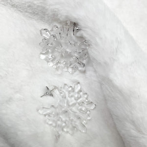 Vinca Earrings - Snowflakes